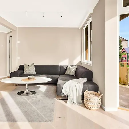 Newly Renovated Apartement! Apartment